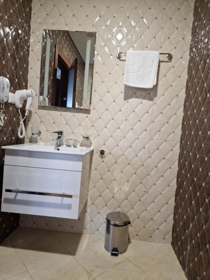 Hotel Alisa Pavel Banya Esterno foto