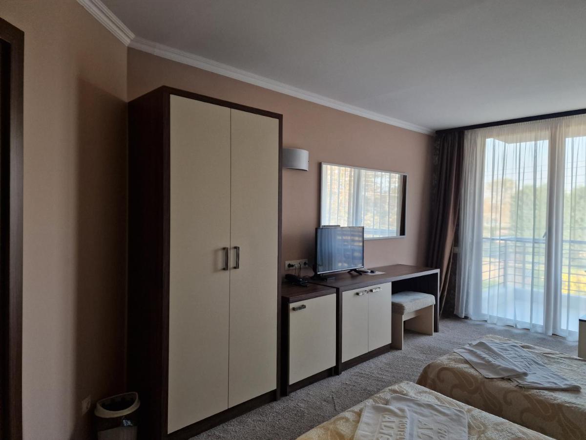 Hotel Alisa Pavel Banya Esterno foto
