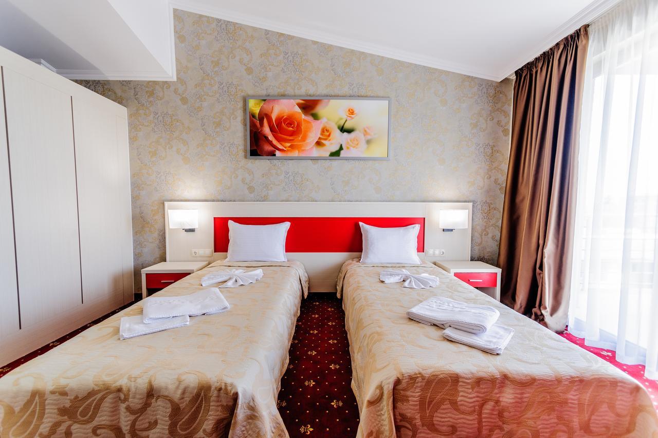 Hotel Alisa Pavel Banya Esterno foto