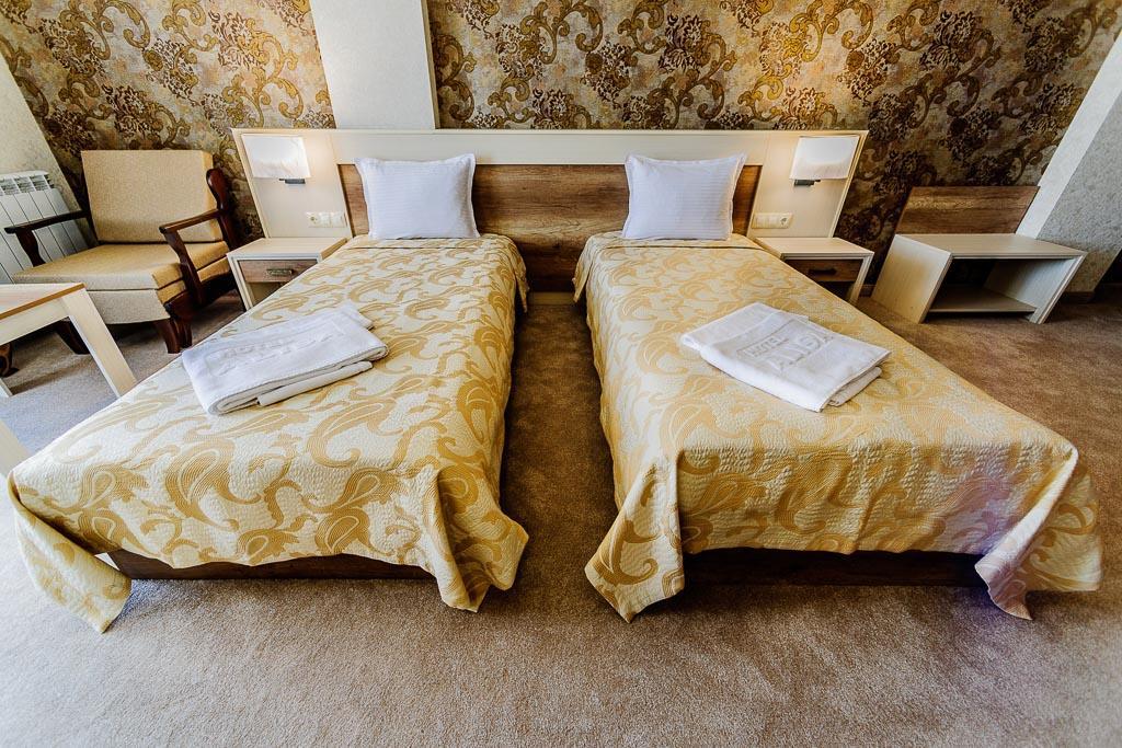 Hotel Alisa Pavel Banya Esterno foto